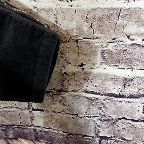 White House Black Market Gray Velvet Skinny Zipper Hem Pants - Picture 7 of 9